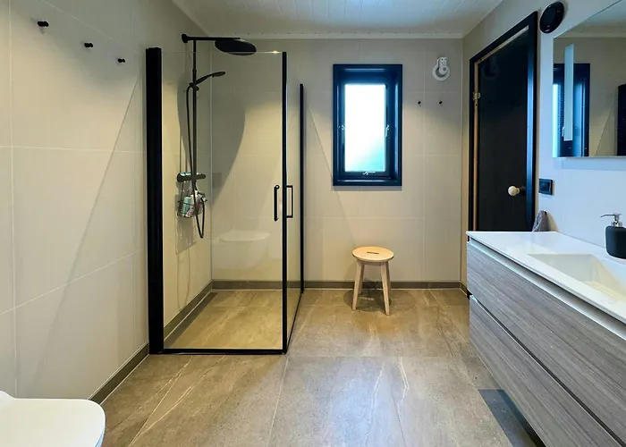 Charming By * Tjorhom